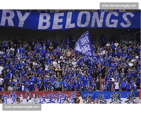 申情家年华暖聚影院 申花全员与球迷共燃冠军心