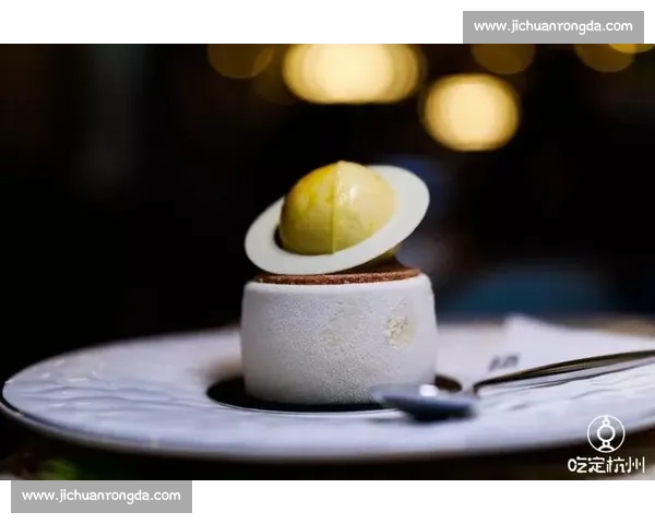 夜骑西湖：杭州青年的浪漫通勤美学